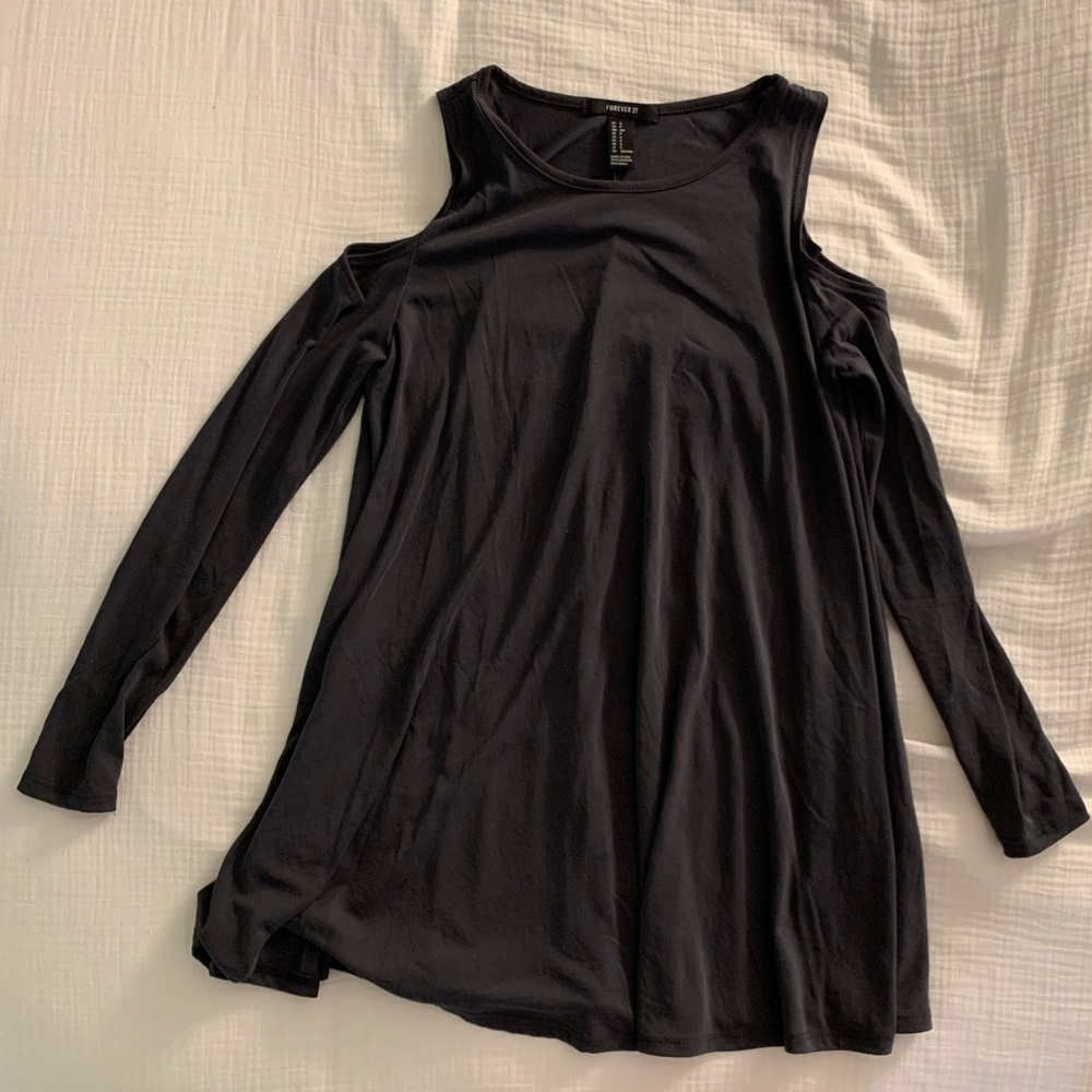 Grey Long Sleeved Shirt with Shoulder Cut-Out